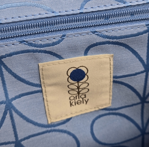 Orla Kiely Thessaly Nouveau Stem Ebony Print Flat Pack - Picture 6 of 10